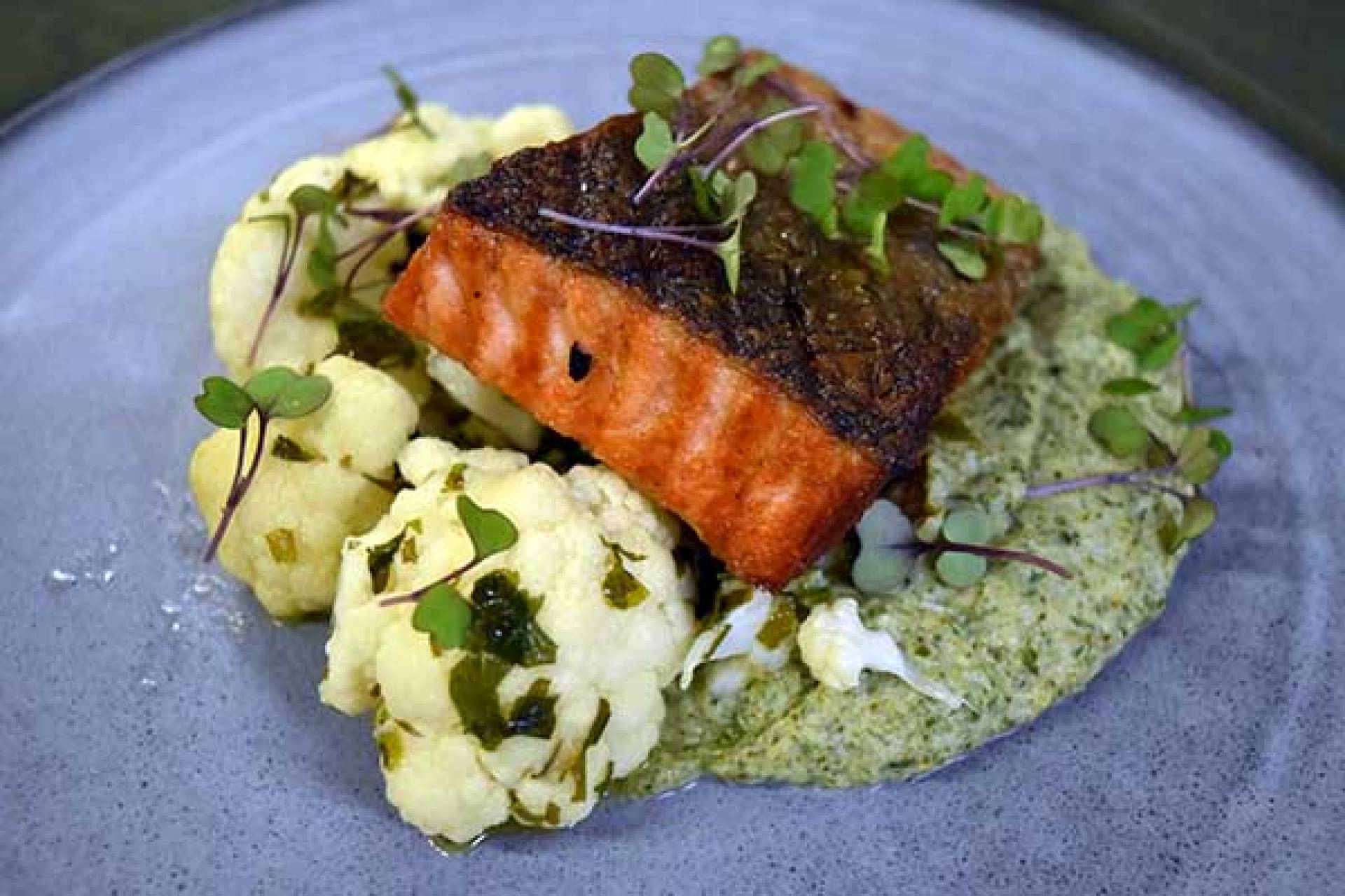 MP 100 - SALMON FILLET w/ Broccoli Mash & Cauliflower