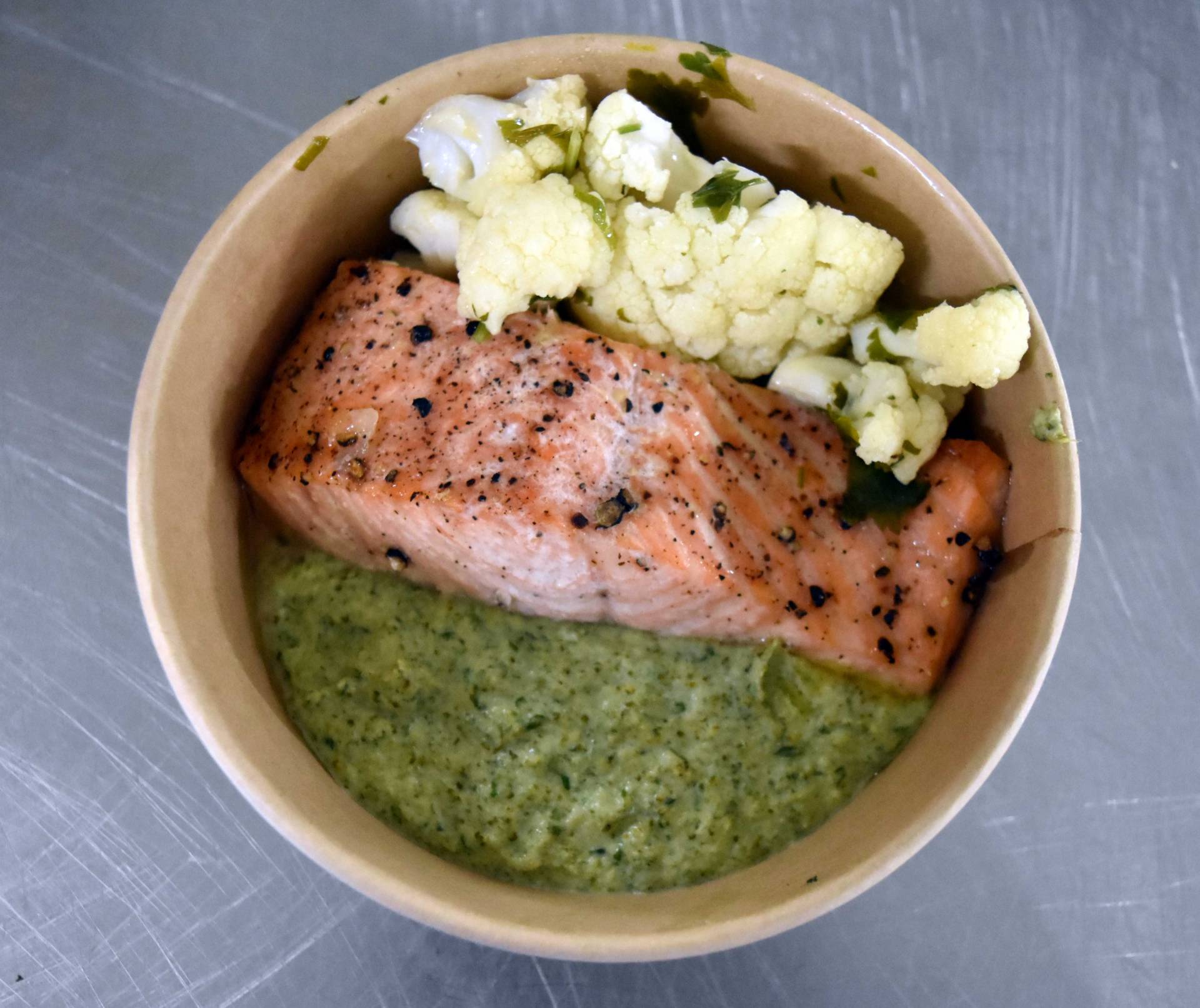 MP 100 - SALMON FILLET w/ Broccoli Mash & Cauliflower