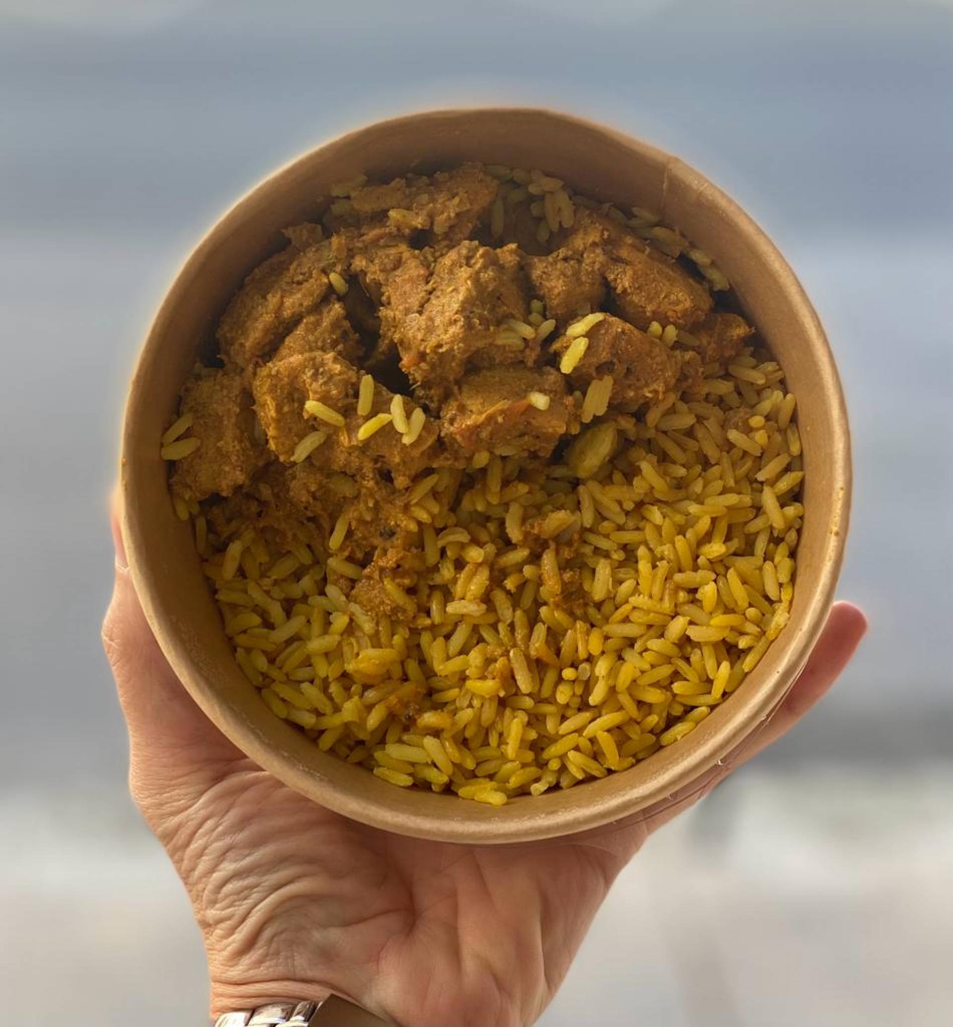 MM 110 - CHICKEN VINDALOO w/ Pilaf Rice