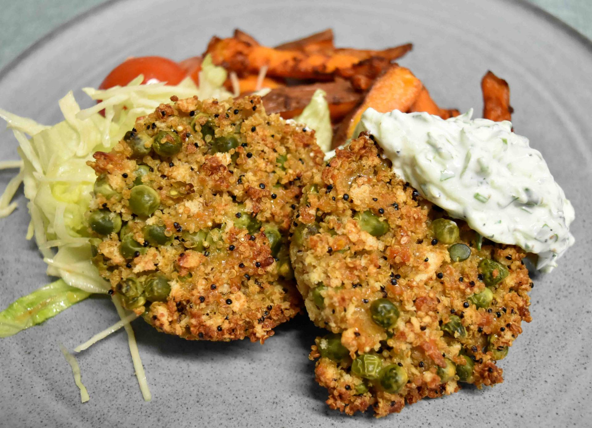 MV 264 - QUINOA CAKES w/ Tzatziki & Salad