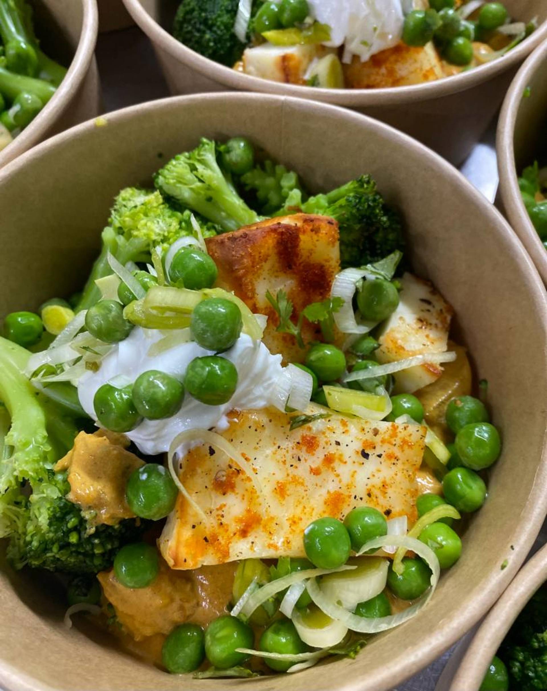 MV 272 - THAI RED HALLOUMI CURRY w/ Broccoli