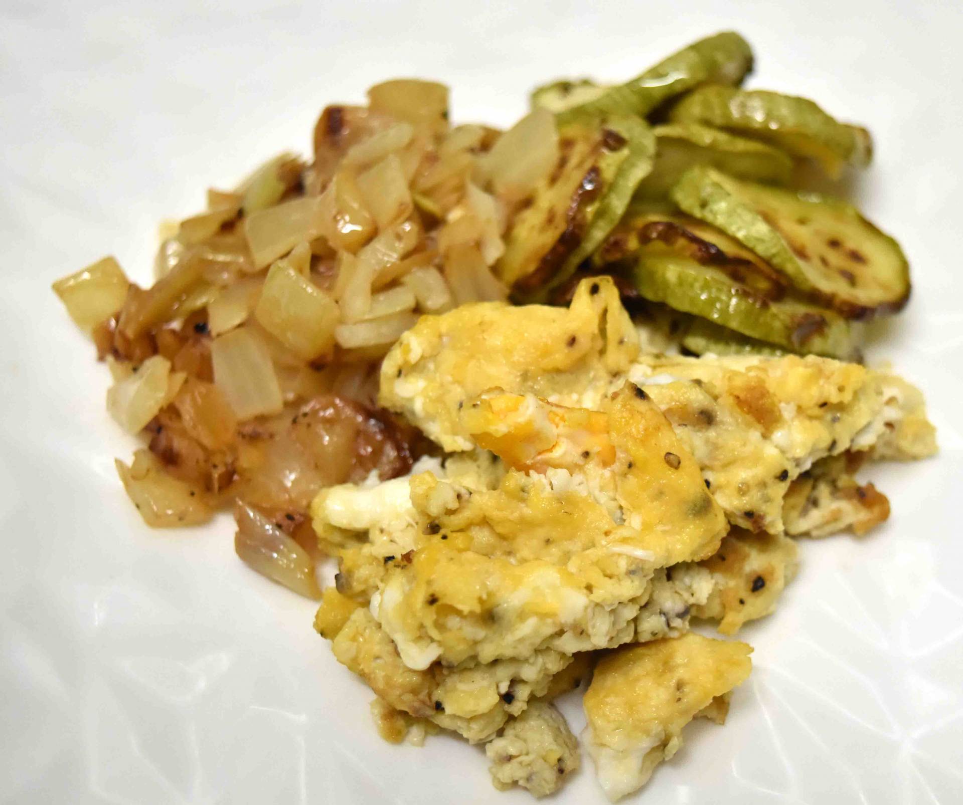 SV 357 -SCRAMBLED EGGS w/ Zucchini & Onion