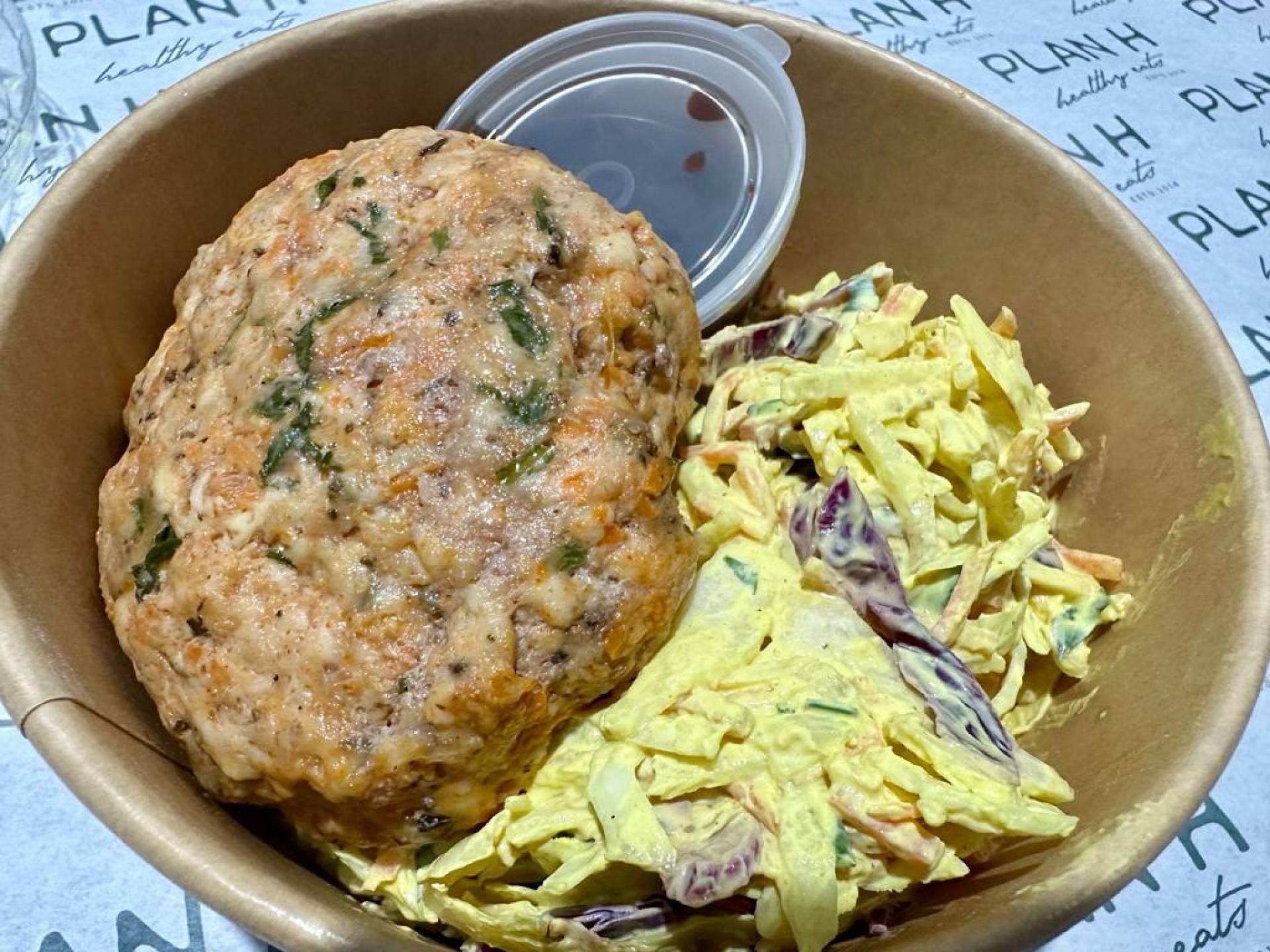 MM 899 - CHICKEN PATTIES w/ Sweet potato & Coleslaw